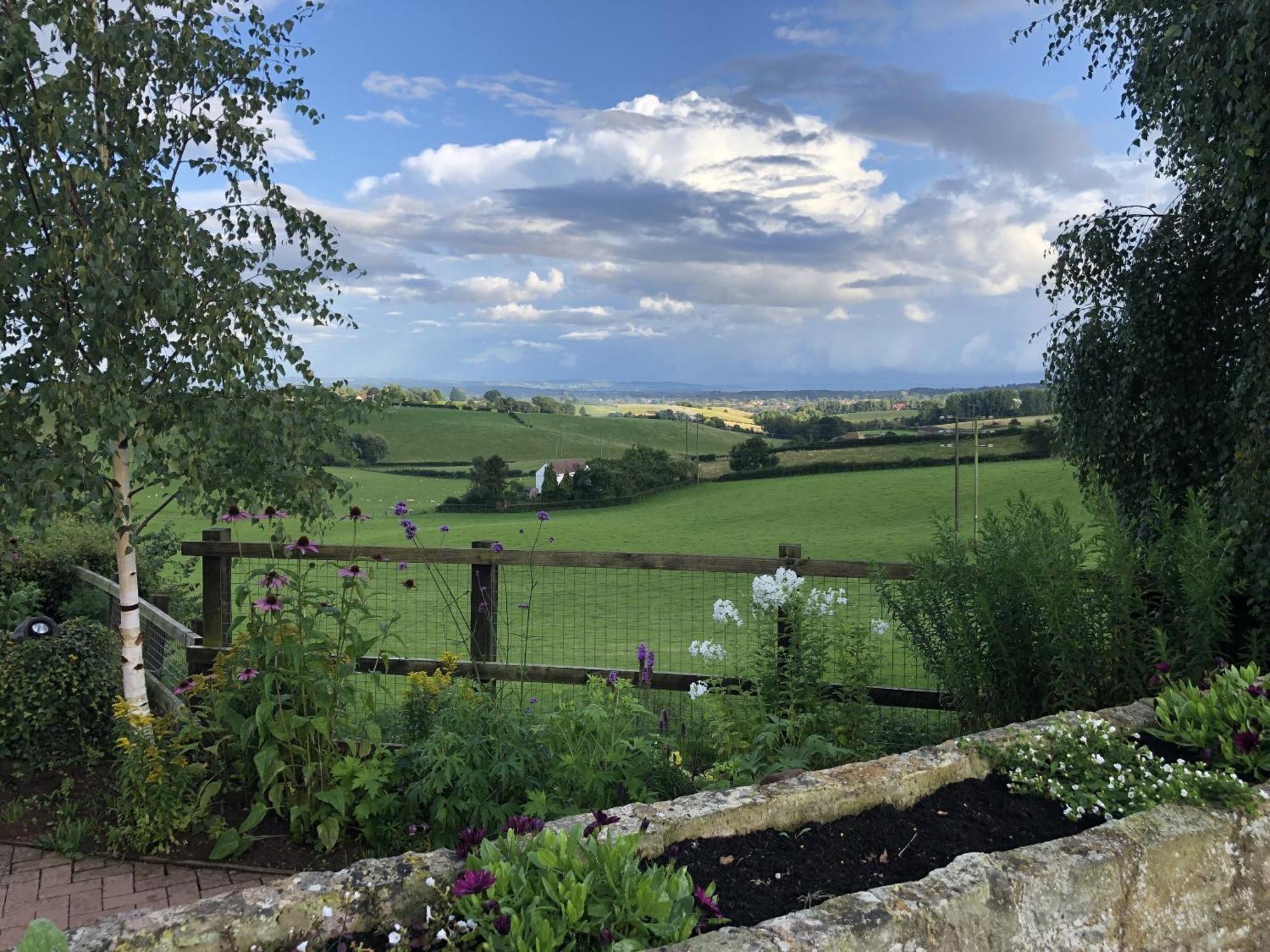 Betula Views Studio Newent Екстериор снимка