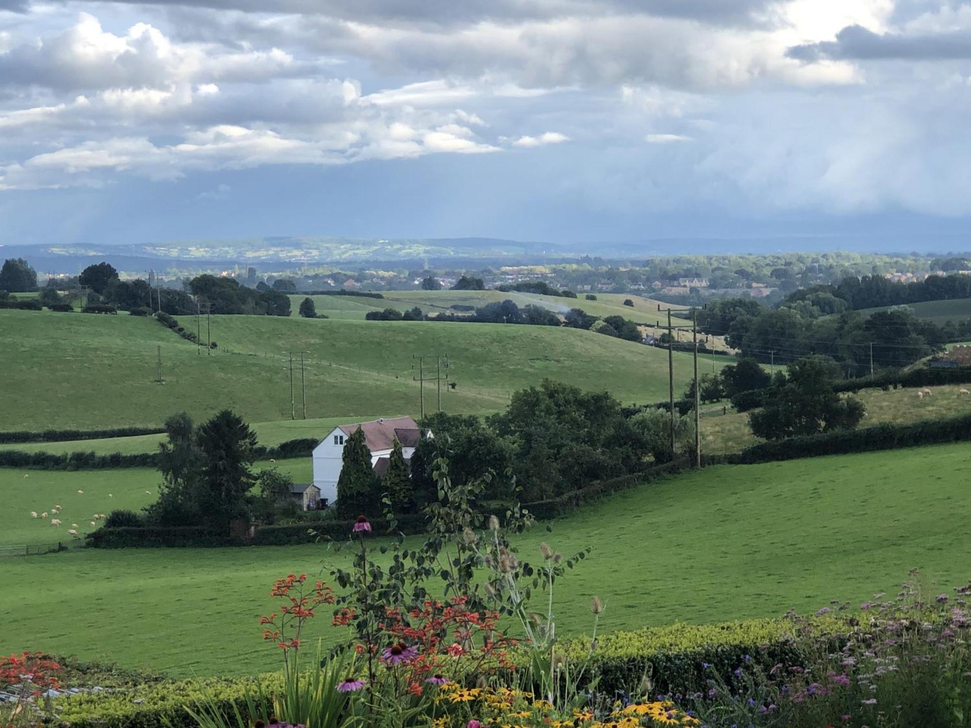 Betula Views Studio Newent Екстериор снимка