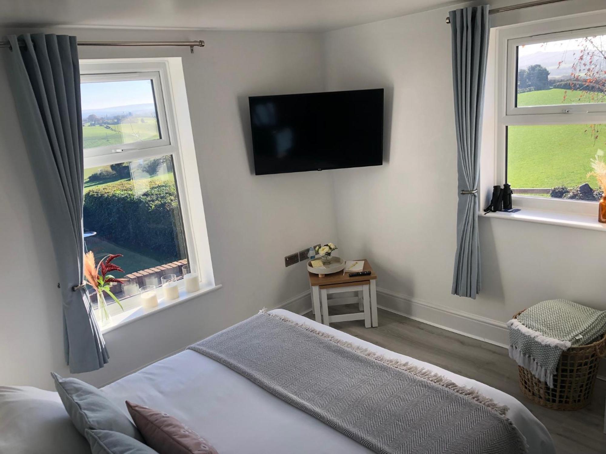 Betula Views Studio Newent Екстериор снимка